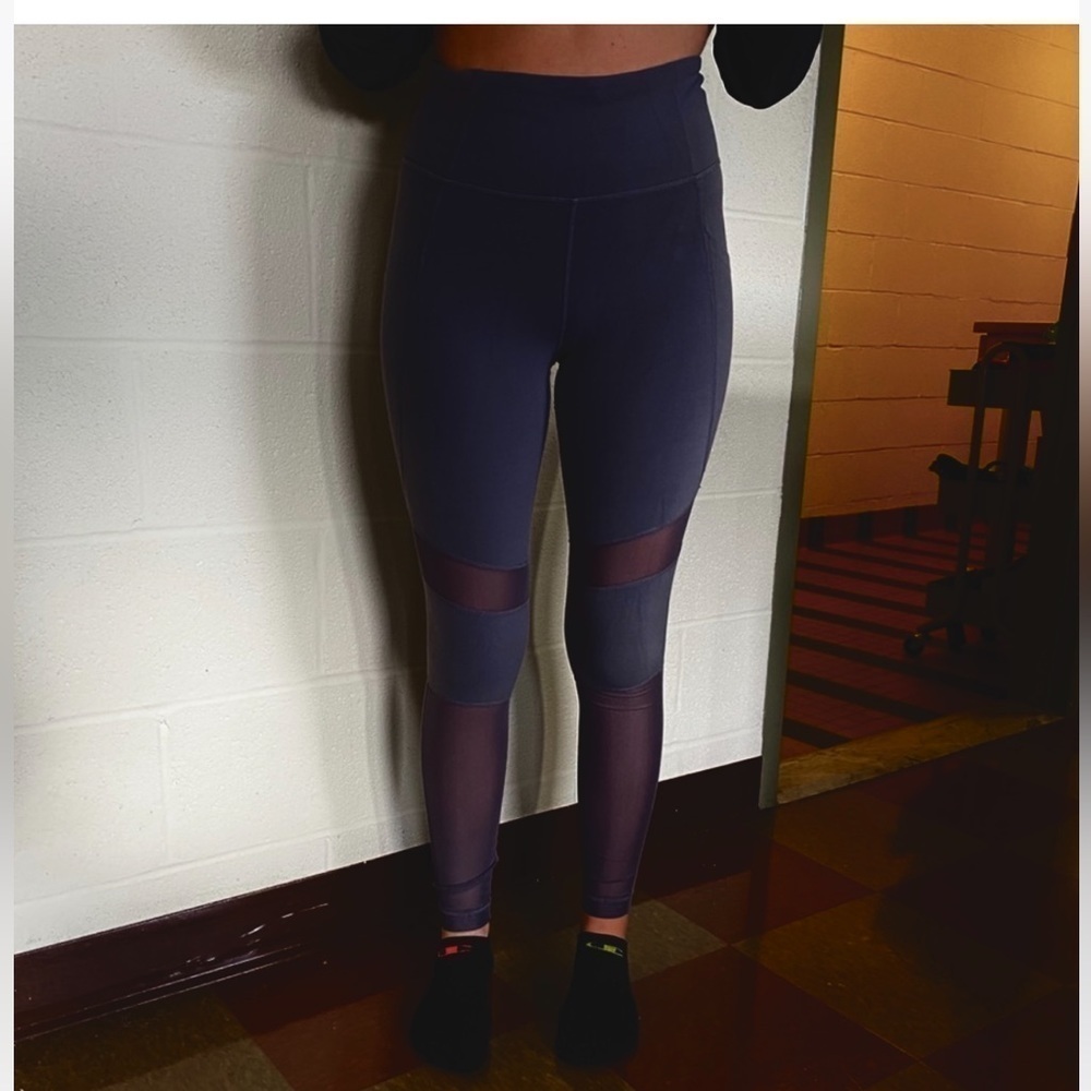 24. ATHLETA BLACK LEGGINGS WITH MESH DETAIL size small - Picture 2 of 4